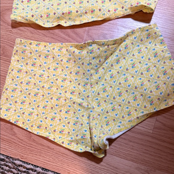PINK Victoria's Secret by Frankies Bikinis Yellow Patterned Pajama Set - Picture 4 of 7